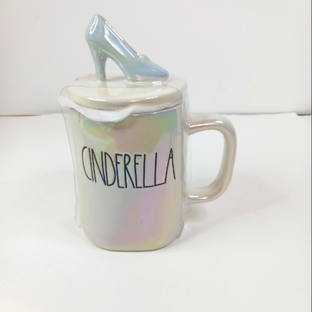 Rae Dunn Disney Princess Iridescent Cinderella Glass Slipper Topper Lid Mug NEW.